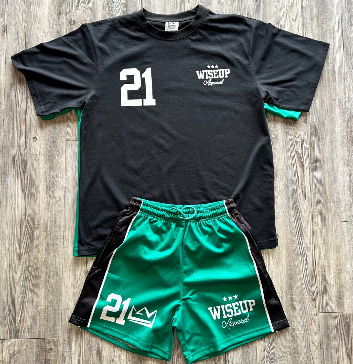 "Lucky" 21 WISEUP Tee