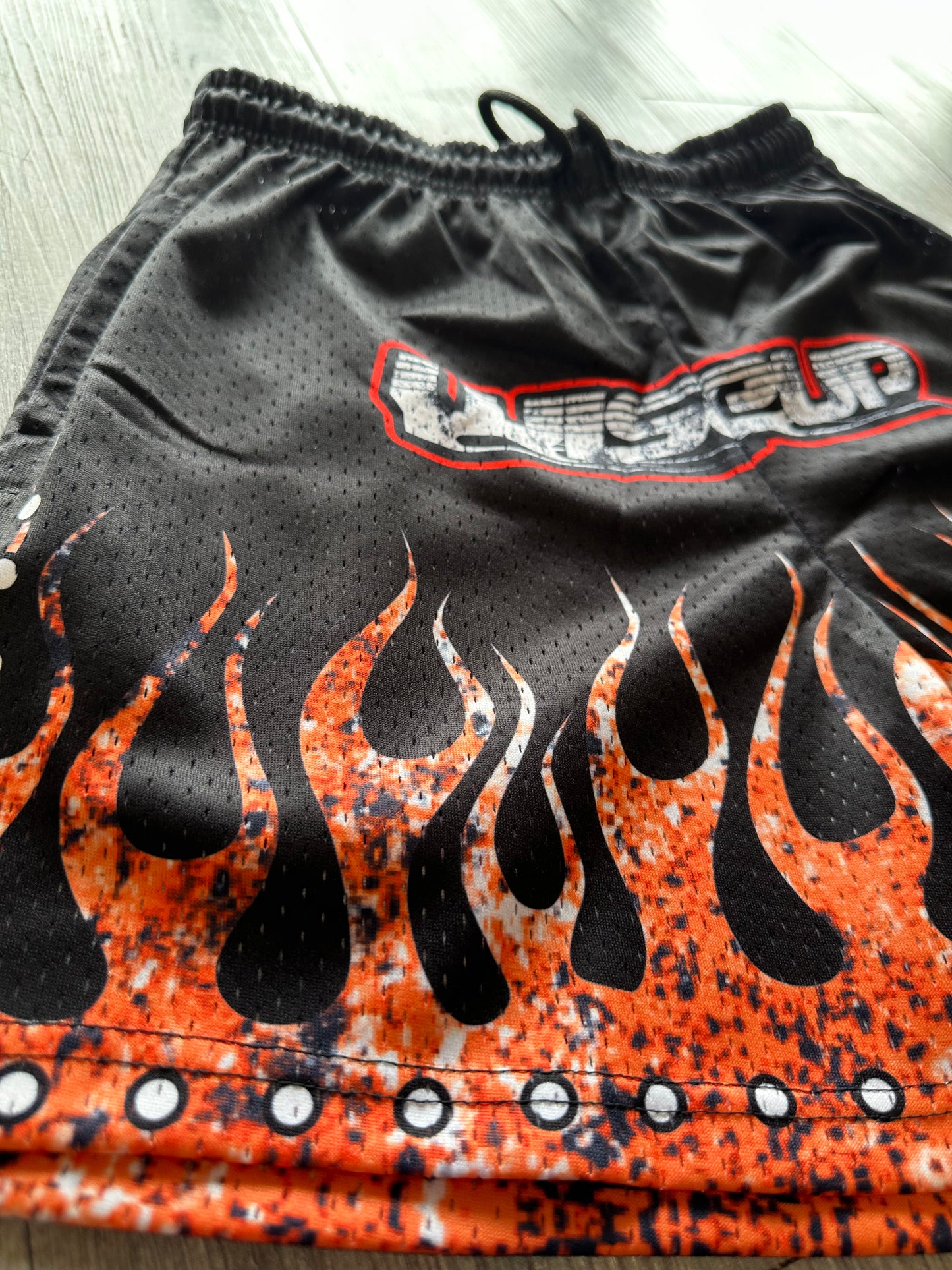 WISEUP "Ignite" Retro Flame 5' Mesh Shorts