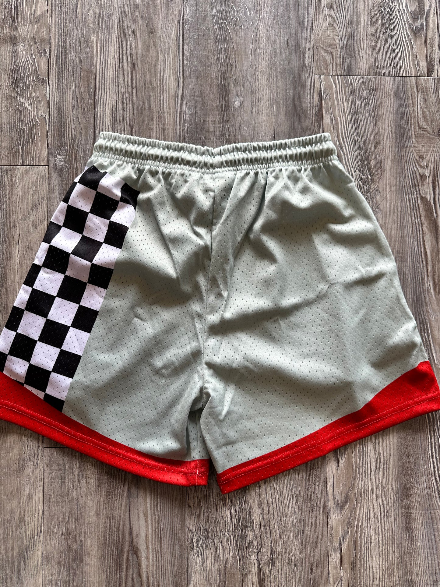 Don't Shoot the Messenger 5' Mesh Shorts
