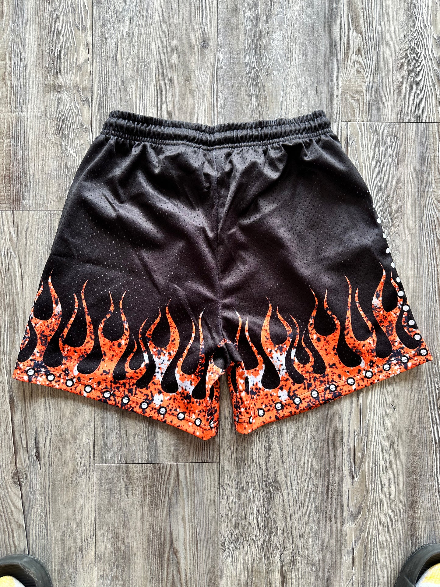 WISEUP "Ignite" Retro Flame 5' Mesh Shorts